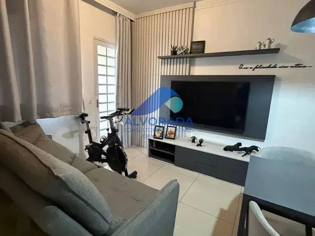 Casa com 10m² 2 quartos e 2 banheiros, à venda, no bairro Jardim Marcondes em Jacareí