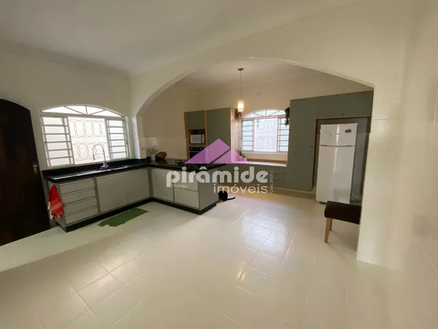 Casa com 10m² 3 quartos e 2 banheiros, à venda, no bairro Monte Castelo em São José Dos Campos