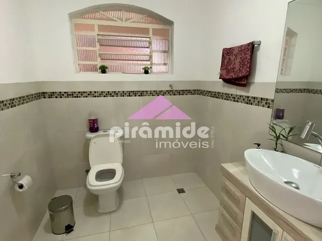 Casa com 10m² 3 quartos e 2 banheiros, à venda, no bairro Monte Castelo em São José Dos Campos
