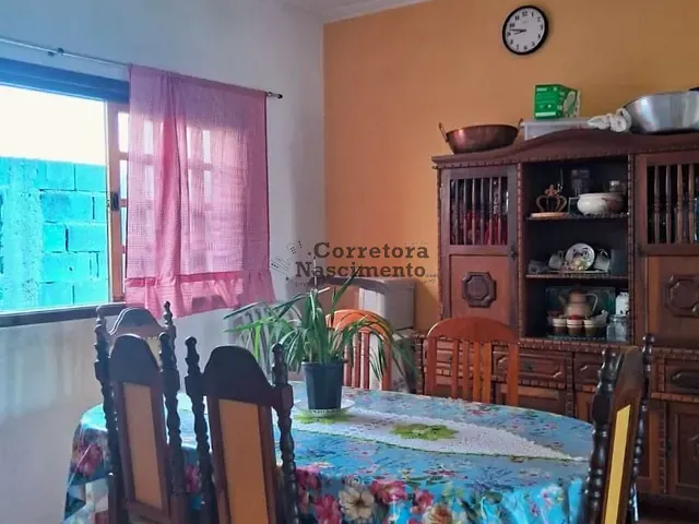 Casa com 300m² 3 quartos e 2 banheiros, à venda, no bairro Jardim Terras de Sao Joao em Jacareí