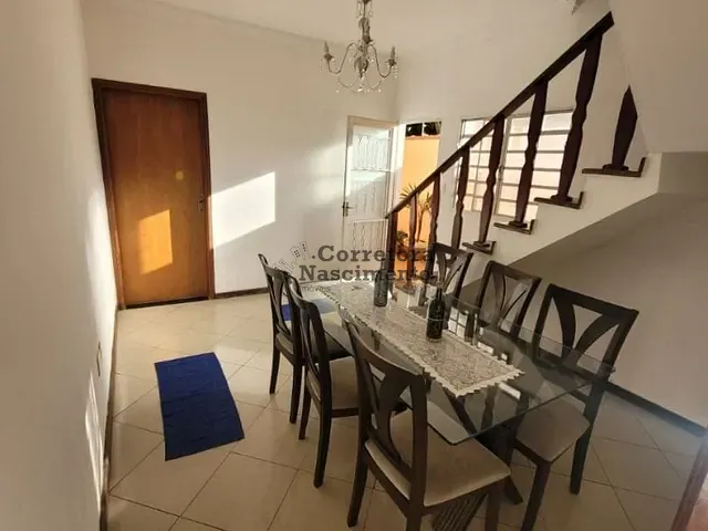 Casa com 250m² 4 quartos e 3 banheiros, à venda, no bairro Residencial Uniao em São José dos Campos
