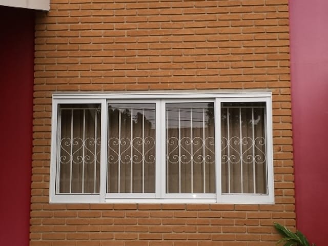 Casa com 150m² 2 quartos e 2 banheiros, à venda, no bairro Centro em Pindamonhangaba