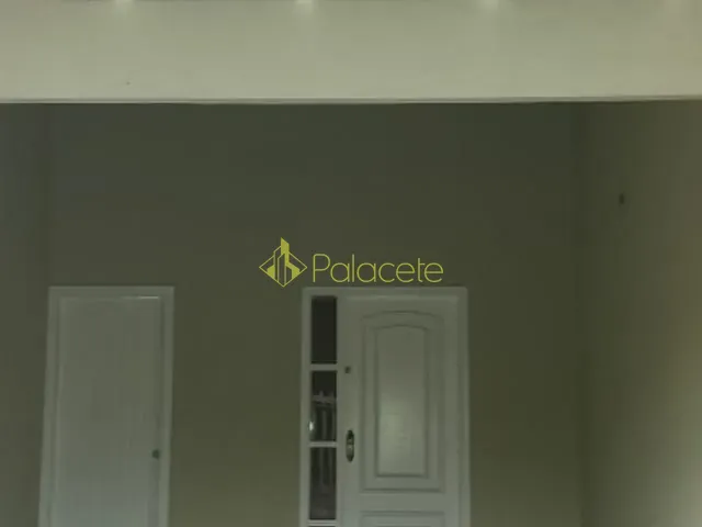Casa com 150m² 2 quartos e 2 banheiros, à venda, no bairro Centro em Pindamonhangaba