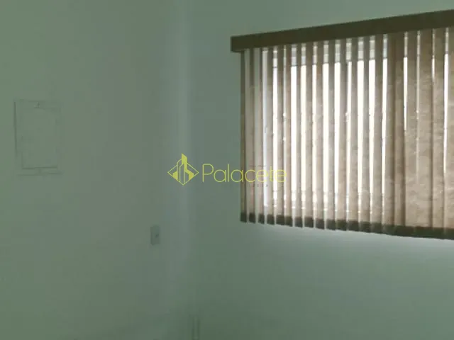 Casa com 150m² 2 quartos e 2 banheiros, à venda, no bairro Centro em Pindamonhangaba