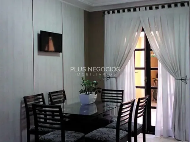 Casa com 200m² 3 quartos e 3 banheiros, à venda, no bairro Jardim Santa Cecília em Sorocaba