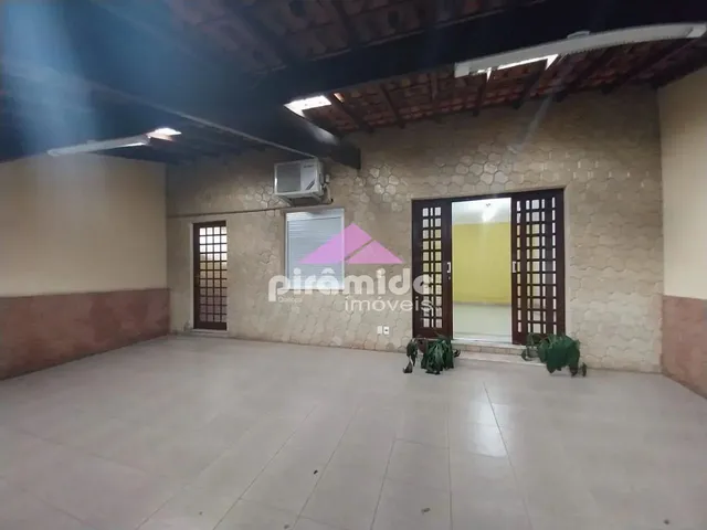 Casa com 200m² 2 quartos e 1 banheiro, para alugar, no bairro Vila Tatetuba em São José Dos Campos