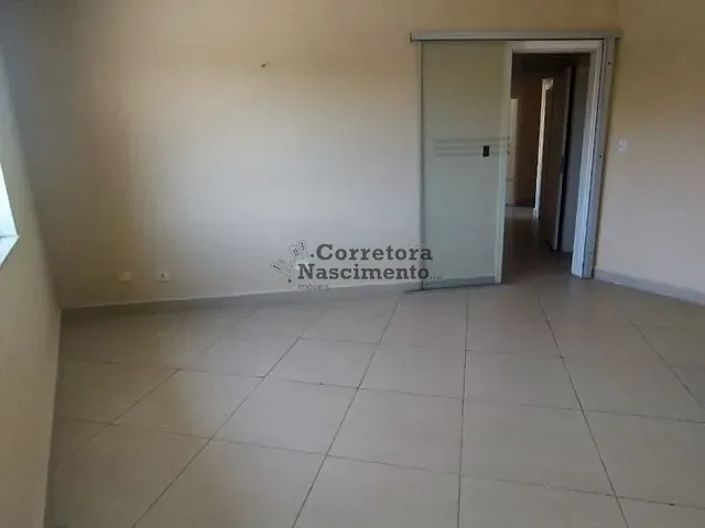 Casa com 250m² 4 quartos e 2 banheiros, para alugar, no bairro Jardim Nova America em São José dos Campos