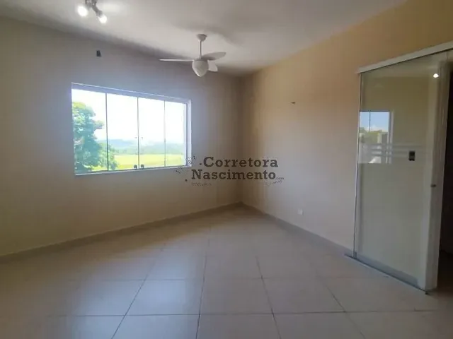 Casa com 250m² 4 quartos e 2 banheiros, para alugar, no bairro Jardim Nova America em São José dos Campos