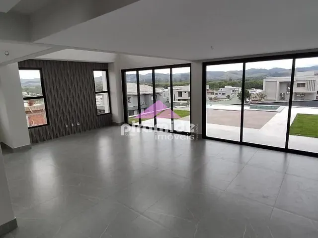 Casa com 600m² 4 quartos e 5 banheiros, à venda, no bairro Urbanova em São José dos Campos