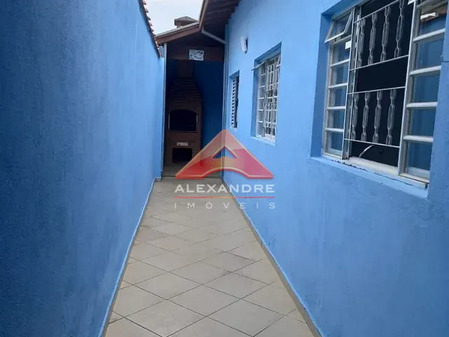 Casa com 130m² 3 quartos e 2 banheiros, à venda, no bairro Vila Tesouro em São José dos Campos