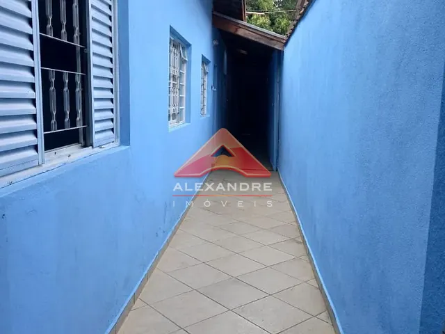 Casa com 130m² 3 quartos e 2 banheiros, à venda, no bairro Vila Tesouro em São José dos Campos