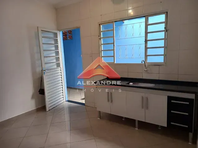 Casa com 130m² 3 quartos e 2 banheiros, à venda, no bairro Vila Tesouro em São José dos Campos