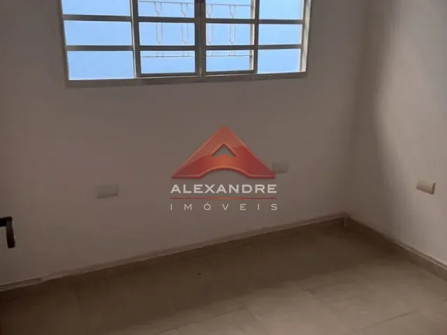 Casa com 130m² 3 quartos e 2 banheiros, à venda, no bairro Vila Tesouro em São José dos Campos