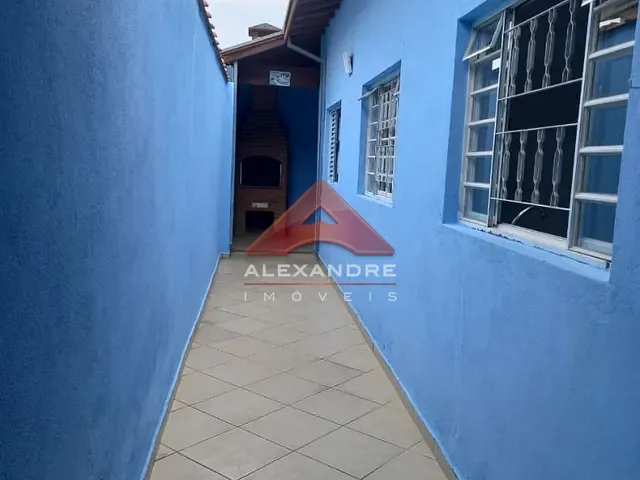 Casa com 130m² 3 quartos e 2 banheiros, à venda, no bairro Vila Tesouro em São José dos Campos