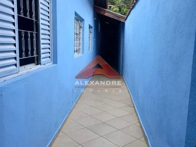 Casa com 130m² 3 quartos e 2 banheiros, à venda, no bairro Vila Tesouro em São José dos Campos