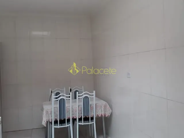 Casa com 200m² 2 quartos e 2 banheiros, à venda, no bairro Parque das Palmeiras em Pindamonhangaba