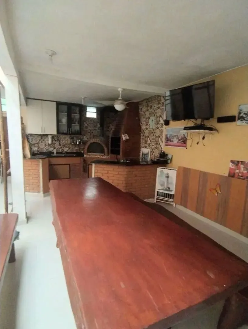 Casa, 4 quartos, 181 m² - Foto 1
