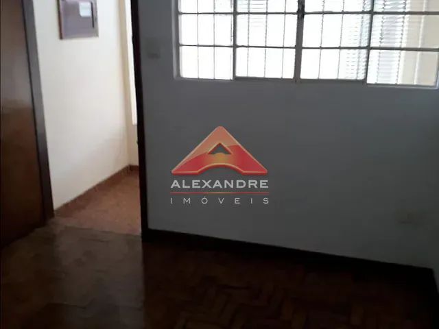 Casa com 250m² 3 quartos e 1 banheiro, à venda ou para alugar, no bairro Jardim Ismênia em São José dos Campos