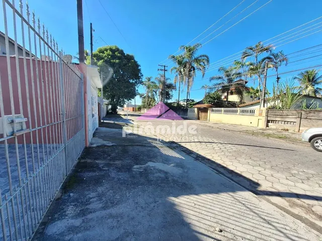 Casa com 81m² 2 quartos e 1 banheiro, para alugar, no bairro Porto Novo em Caraguatatuba