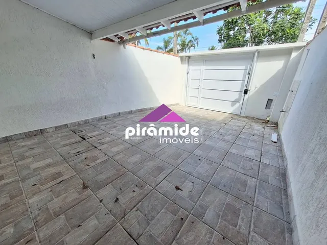 Casa com 81m² 2 quartos e 1 banheiro, para alugar, no bairro Porto Novo em Caraguatatuba