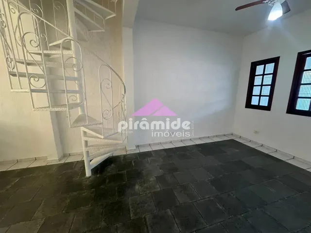 Casa com 81m² 2 quartos e 1 banheiro, para alugar, no bairro Porto Novo em Caraguatatuba