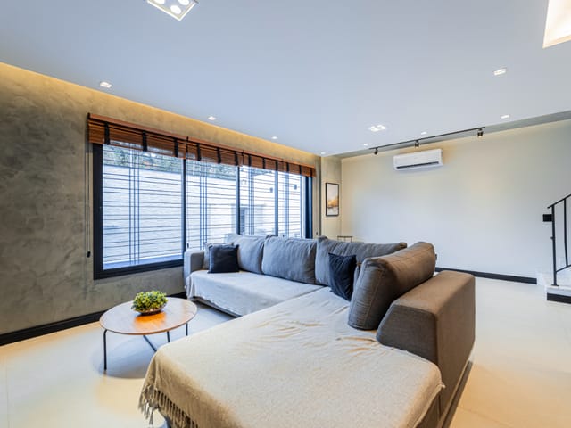 Foto do Casa - Casa tipo para venda em Indianópolis com 4 quartos, sendo 2 suítes, 200m² | Lares e Andares Imóveis