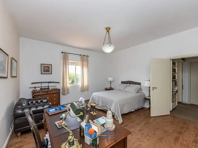 Casa com 379m² 3 quartos e 3 banheiros, à venda, no bairro Pacaembu em São Paulo