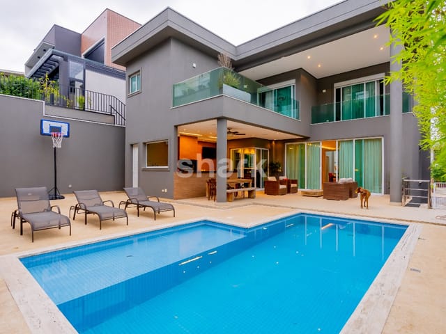 Casa com 525m² 4 quartos e 6 banheiros, à venda, no bairro Tamboré em Santana de Parnaíba