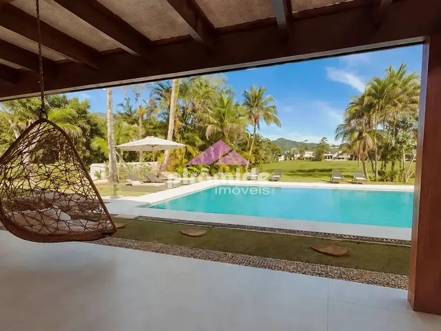 Casa com 10m² 5 quartos e 5 banheiros, à venda, no bairro Tabatinga em Caraguatatuba