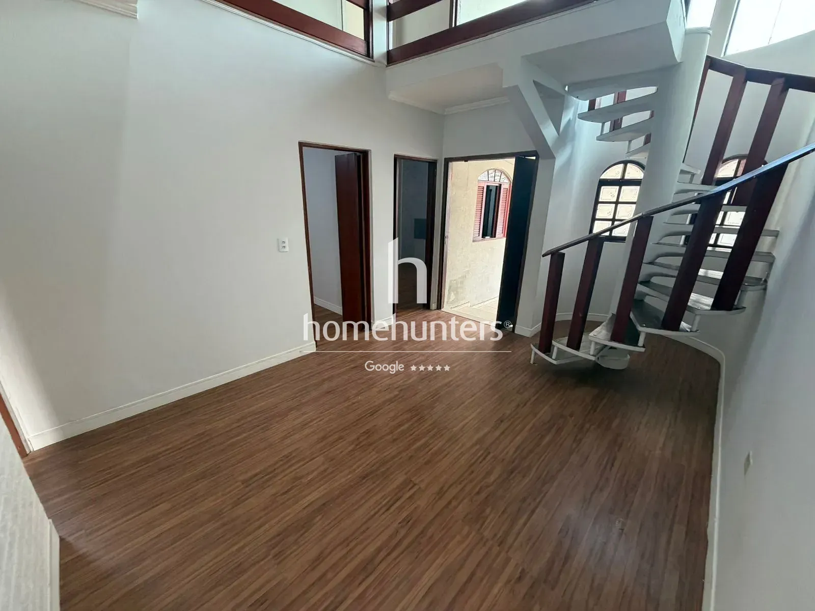 Casa, 3 quartos, 240 m² - Foto 1