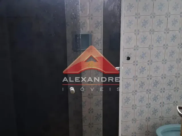Casa com 250m² 2 quartos e 1 banheiro, para alugar, no bairro Jardim Ismênia em São José Dos Campos