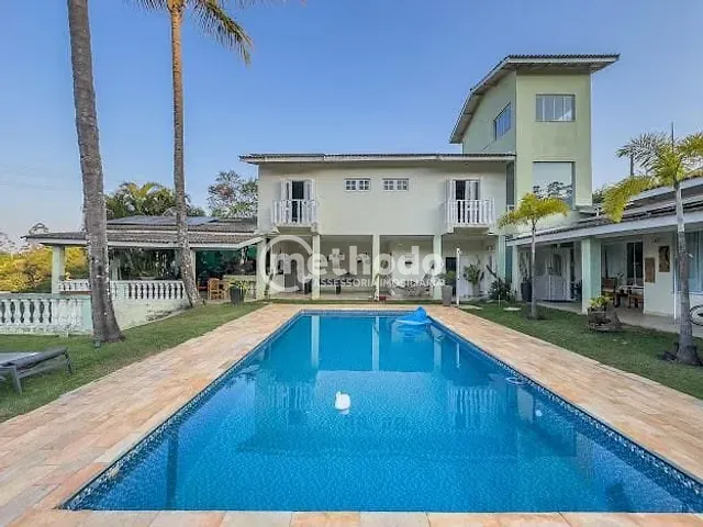 Chácara com 2000m² 5 quartos e 7 banheiros, à venda, no bairro Condomínio Nova Suiça em Valinhos
