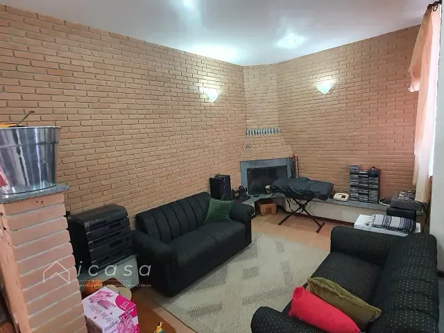 Casa com 450m² 4 quartos e 5 banheiros, à venda, no bairro Conjunto Residencial Esplanada do Sol em São José dos Campos