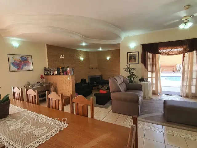 Casa com 450m² 4 quartos e 5 banheiros, à venda, no bairro Conjunto Residencial Esplanada do Sol em São José dos Campos