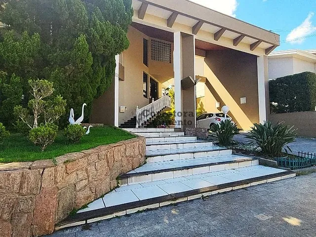Casa com 632m² 6 quartos e 3 banheiros, à venda, no bairro Pqe Res Aquarius em São José dos Campos