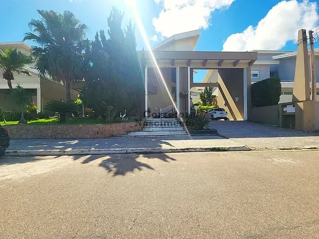 Casa com 632m² 6 quartos e 3 banheiros, à venda, no bairro Pqe Res Aquarius em São José dos Campos