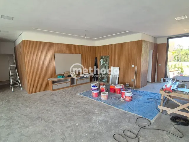 Casa com 1100m² 4 quartos e 9 banheiros, à venda ou para alugar, no bairro Loteamento Caminhos de San Conrado (Sousas) em Campinas