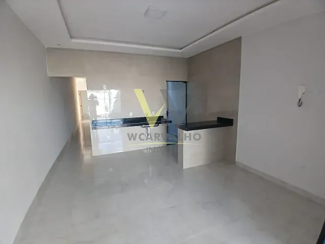 Casa 3 quartos e 2 banheiros, à venda, no bairro Viviam Parque em Anápolis