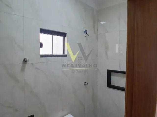 Casa 3 quartos e 2 banheiros, à venda, no bairro Viviam Parque em Anápolis
