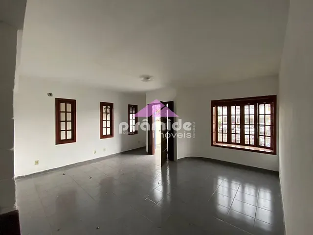 Casa com 360m² 4 quartos e 5 banheiros, à venda, no bairro Jardim Primavera em Caraguatatuba