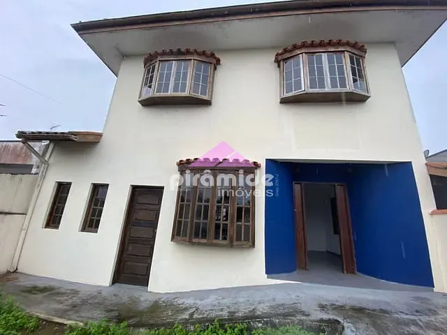 Casa com 360m² 4 quartos e 5 banheiros, à venda, no bairro Jardim Primavera em Caraguatatuba