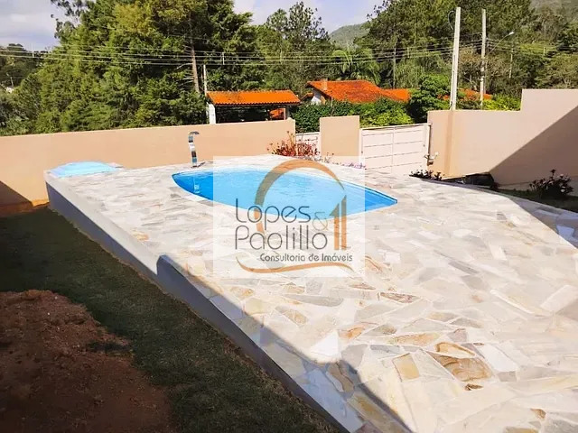 Casa com 600m² 3 quartos e 1 banheiro, à venda, no bairro Jardim Solaris em Atibaia