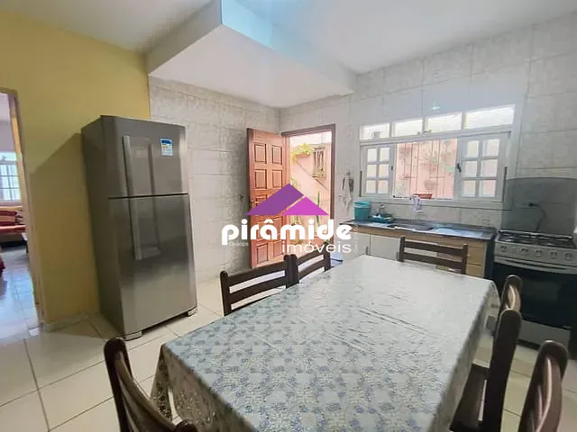 Casa com 180m² 3 quartos e 4 banheiros, à venda, no bairro Massaguaçu em Caraguatatuba