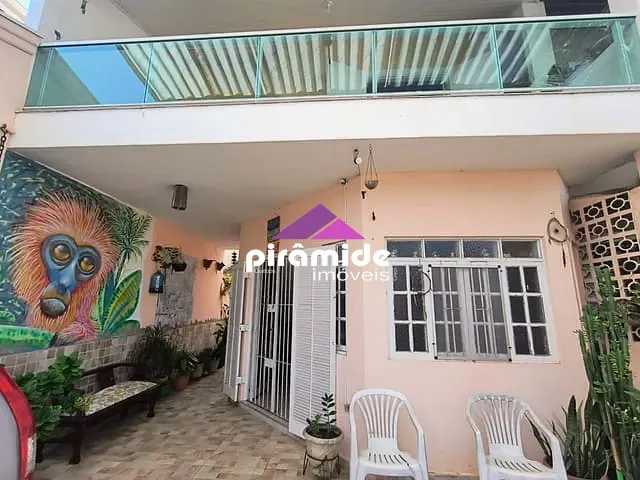 Casa com 180m² 3 quartos e 4 banheiros, à venda, no bairro Massaguaçu em Caraguatatuba