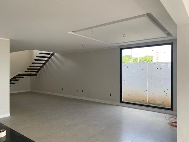 Casa à venda, no bairro Chácaras Cataguá em Taubaté