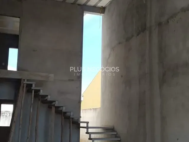 Casa com 303m² 3 quartos e 4 banheiros, à venda, no bairro Cajuru do Sul em Sorocaba