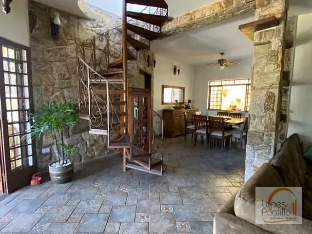 Casa com 375m² 4 quartos e 3 banheiros, à venda, no bairro Jardim Paulista em Atibaia