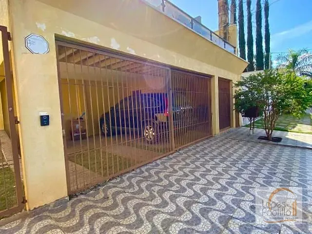 Casa com 375m² 4 quartos e 3 banheiros, à venda, no bairro Jardim Paulista em Atibaia