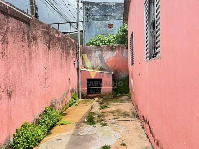 Casa com 200m² 3 quartos e 2 banheiros, à venda, no bairro Adriana Parque em Anápolis