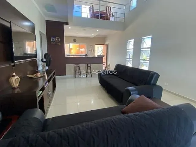 Casa com 2000m² 4 quartos e 5 banheiros, à venda, no bairro Portal dos Lagos em Boituva